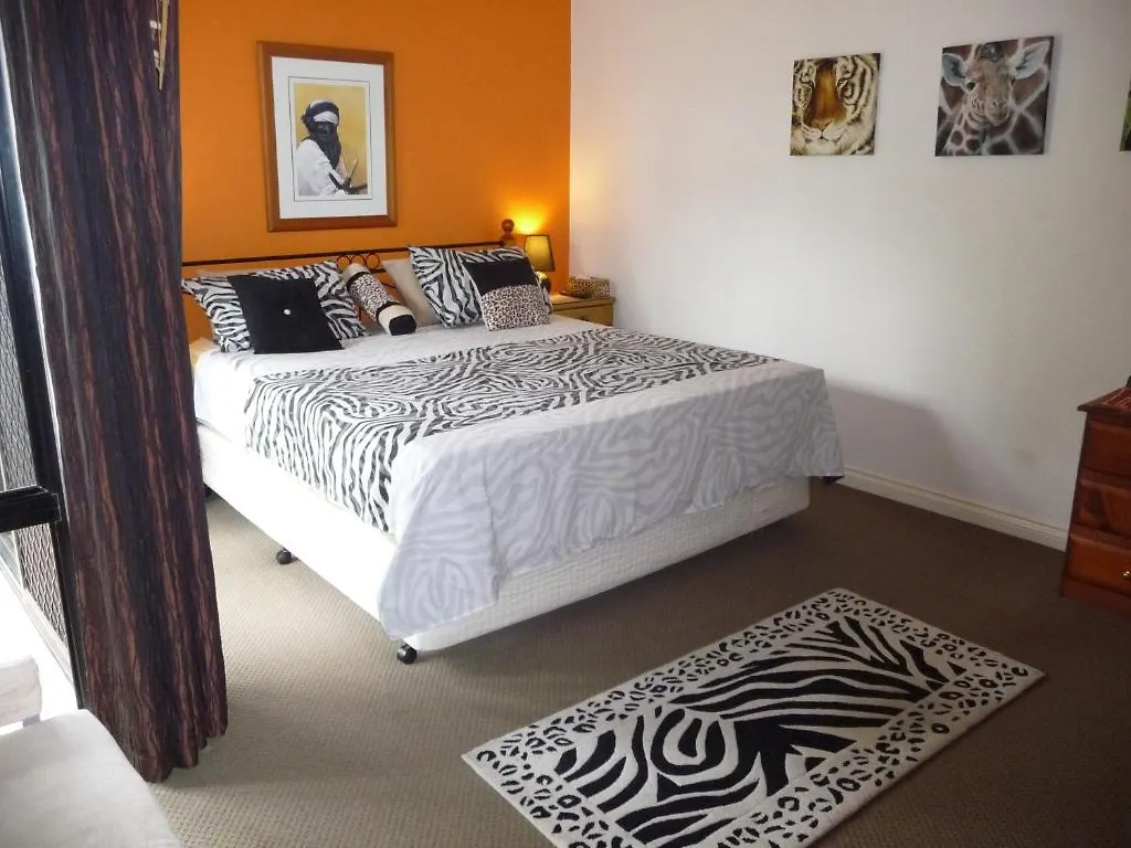 Mermaid Beachside B&B Gold Coast Hotel